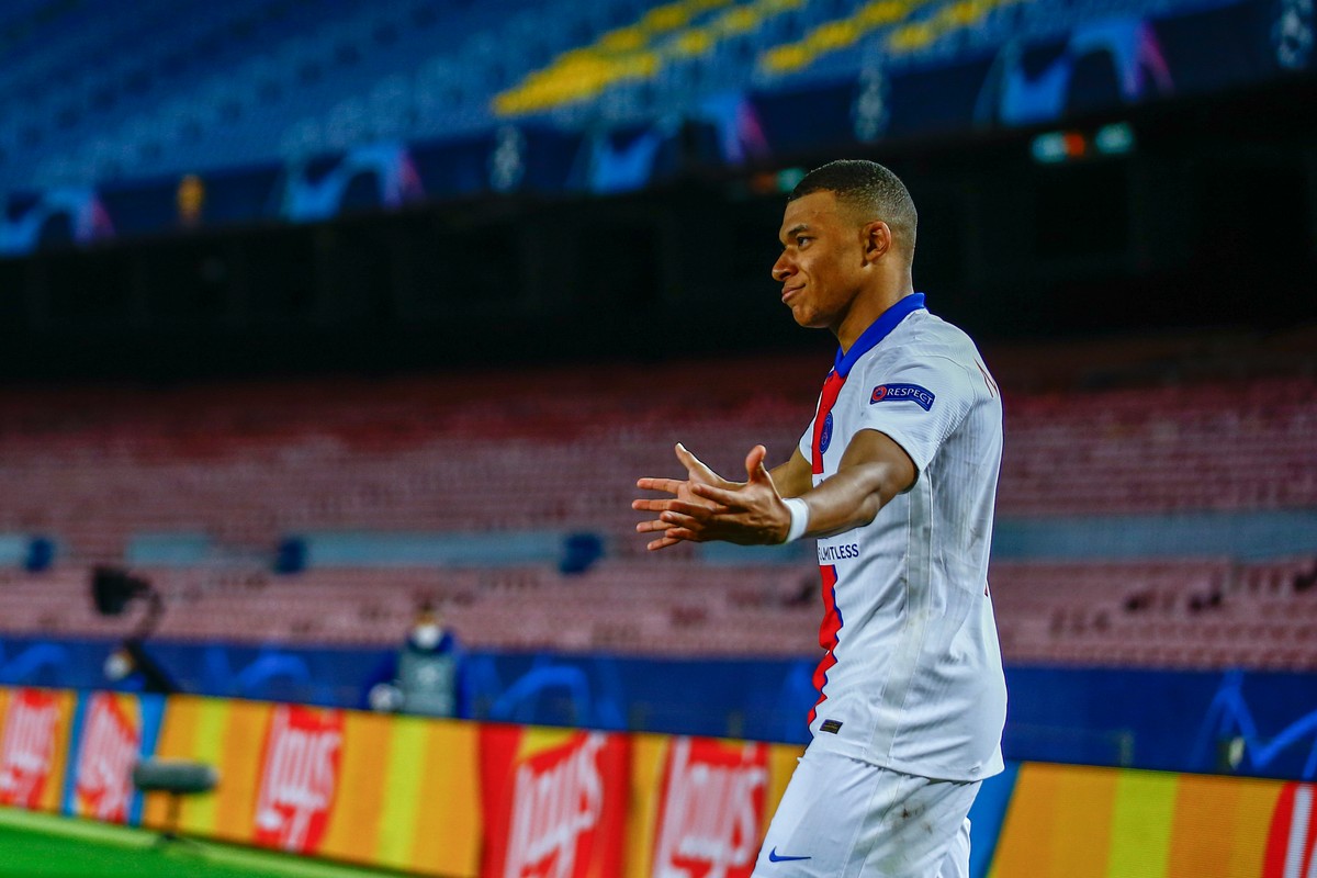 Mbappé zničil Camp Nou, Messi zhasol ako žiarovka (ohlasy médií)