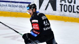 Dávid Gríger v drese HC Energie Karlove Vary.