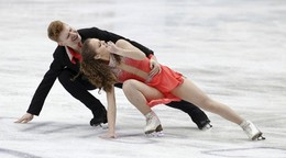 Anna Šimová a Kirill Aksenov vo voľnom tanci.