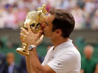 Federer vo finále nestratil ani set a získal rekordný ôsmy titul vo Wimbledone