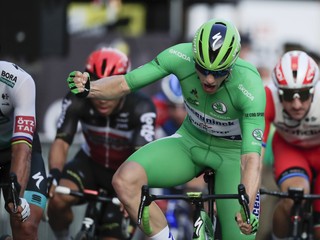 Sagan končí Tour bez zeleného dresu aj bez víťazstva. Dojazd v Paríži ovládol Bennett