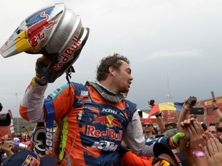 Walkner sa stal víťazom Dakaru medzi motocyklistami, triumfoval aj veterán Sainz