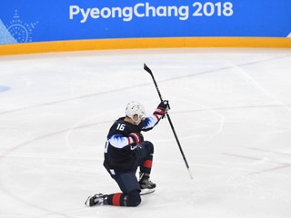 Zažiaril na olympiáde v Pjongčangu. Boston podpísal nováčikovskú zmluvu s Donatom