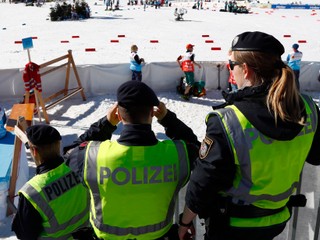 Policajt zverejnil video s dopujúcim lyžiarom, dostal pokutu