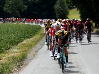 Tony Martin a Luke Rowe boli vylúčení z Tour de France 2019