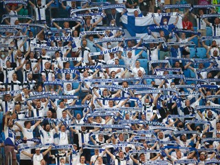 Fínski futbaloví fanúšikovia na EURO 2020.