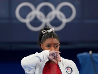 Americká gymnastka Simone Bilesová na OH v Tokiu 2020.