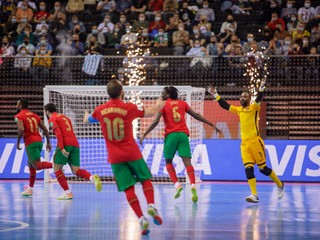 Vo finále s Ruskom otočili z 0:2. Portugalci obhájili titul majstrov Európy