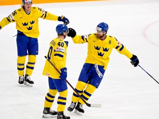 Fíni utrpeli prvú prehru, s veľkým rivalom prehrali po nájazdoch
