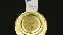Zlatá medaila z OH Tokio 2020.