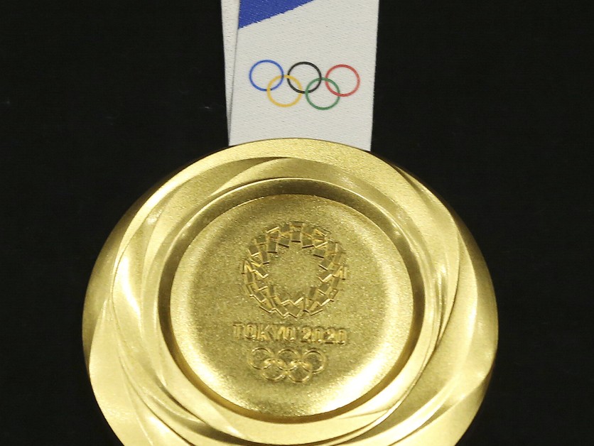 Zlatá medaila z OH Tokio 2020.