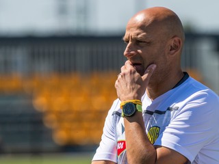 Adrián Guľa ako hlavný tréner FC DAC 1904 Dunajská Streda. 