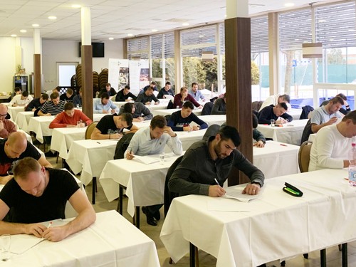 Školenie trénerov UEFA A licencie, medzi úspešnými uchádzačmi aj Ján Novota a Marek Sapara