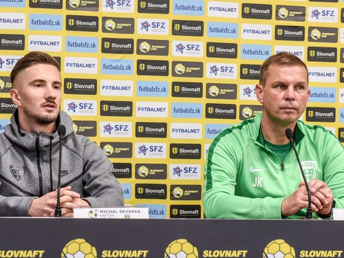 Na predzápasovej tlačovej konferencii pred pohárovým finále za MŠK boli kapitán Michal Škvarka a tréner Jaroslav Kentoš.