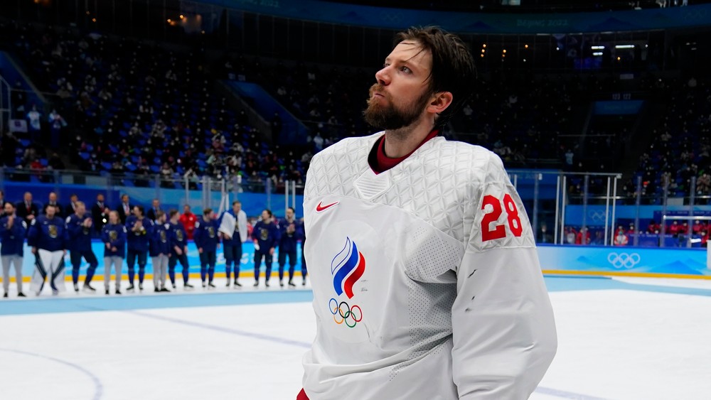 Ruský brankár chcel ísť do NHL, namiesto toho sa musí pridať do armády