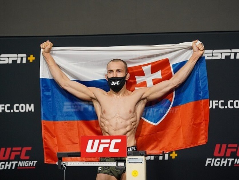 Prehral Klein v UFC chybou rozhodcov? | Sportnet.sk