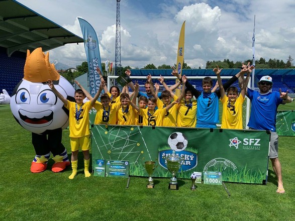 Futbalový Školský pohár vyhrali žiaci zo Závodia