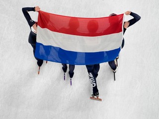 Šortrekárky Holandska sa tešia po triumfe v štafete na 3000 m na ZOH 2022 v Pekingu