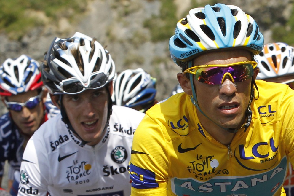 Andy Schleck (vľavo) a Alberto Contador.