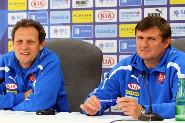 Tréneri slovenskej reprezentácie Michal Hipp (vpravo) a Stanislav Griga.