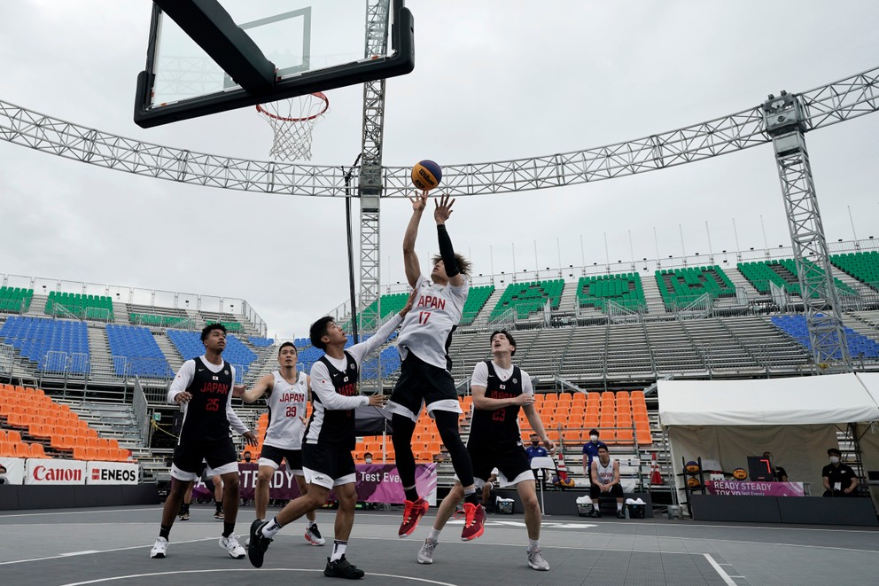 Basketball in the 3-on-3 format premieres in Tokyo.