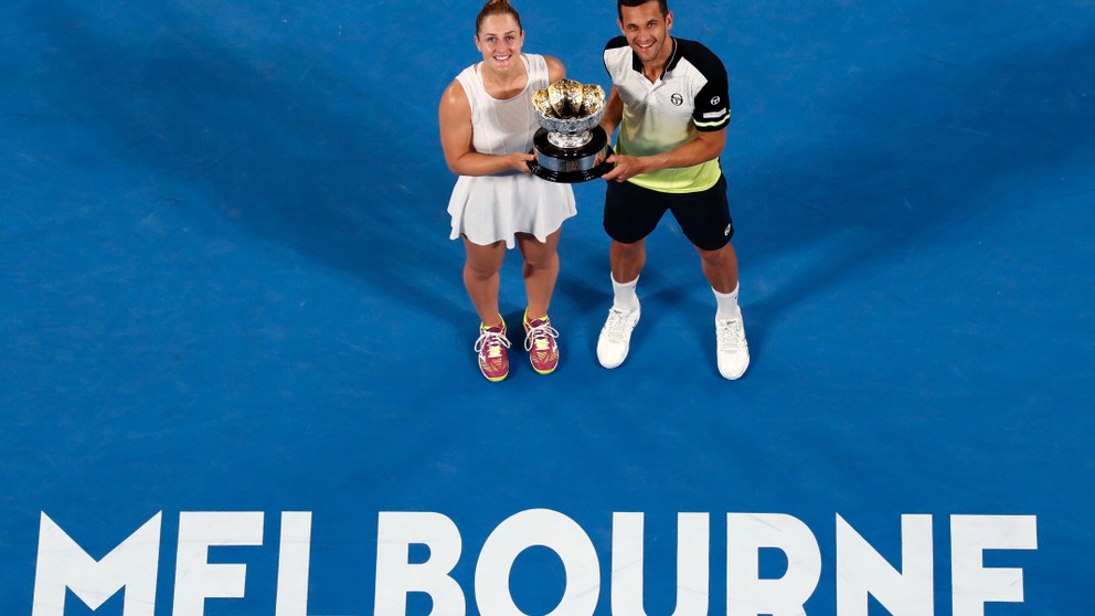 Kanadská tenistka Gabriela Dabrowská a Chorvát Mate Pavič získali na Australian Open titul v miešanej štvorhre.