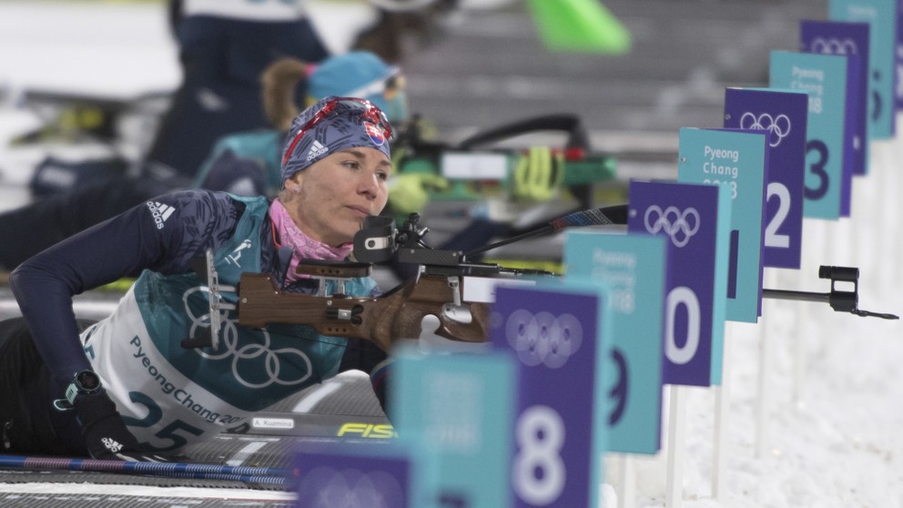 Anastasii Kuzminovej sa v šprinte nedarilo na streľbe, keď urobila až tri chyby.