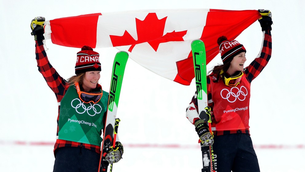 Kanaďanky obsadili v akrobatickom lyžovaní prvé dve miesta.