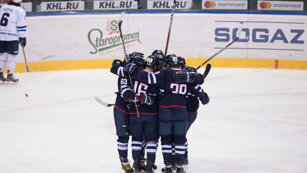 Slovan Bratislava v poslednom zápase aktuálnej sezóny KHL 2017/2018.