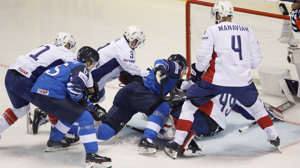 Momentka zo zápasu Francúzsko - Fínsko na MS v hokeji 2019.