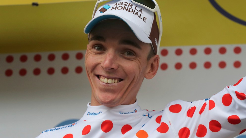 Romain Bardet v bodkovanom drese pre víťaza vrchárskej súťaže na Tour de France. 