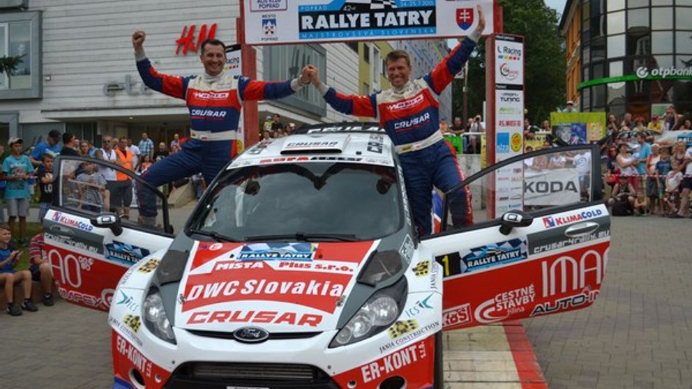 Víťazná posádka. Poliak Grzyb vyhral Rallye Tatry po siedmich rokoch.